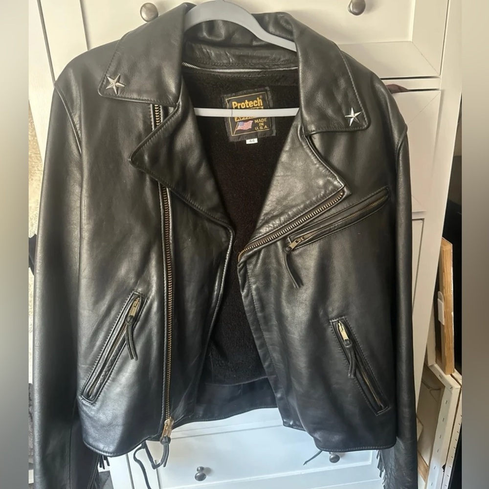GENUINE LEATHER TASSEL COWBOY/ MOTORCYCLE LEATHER JACKET, SHIPS IMMEDIATELY
